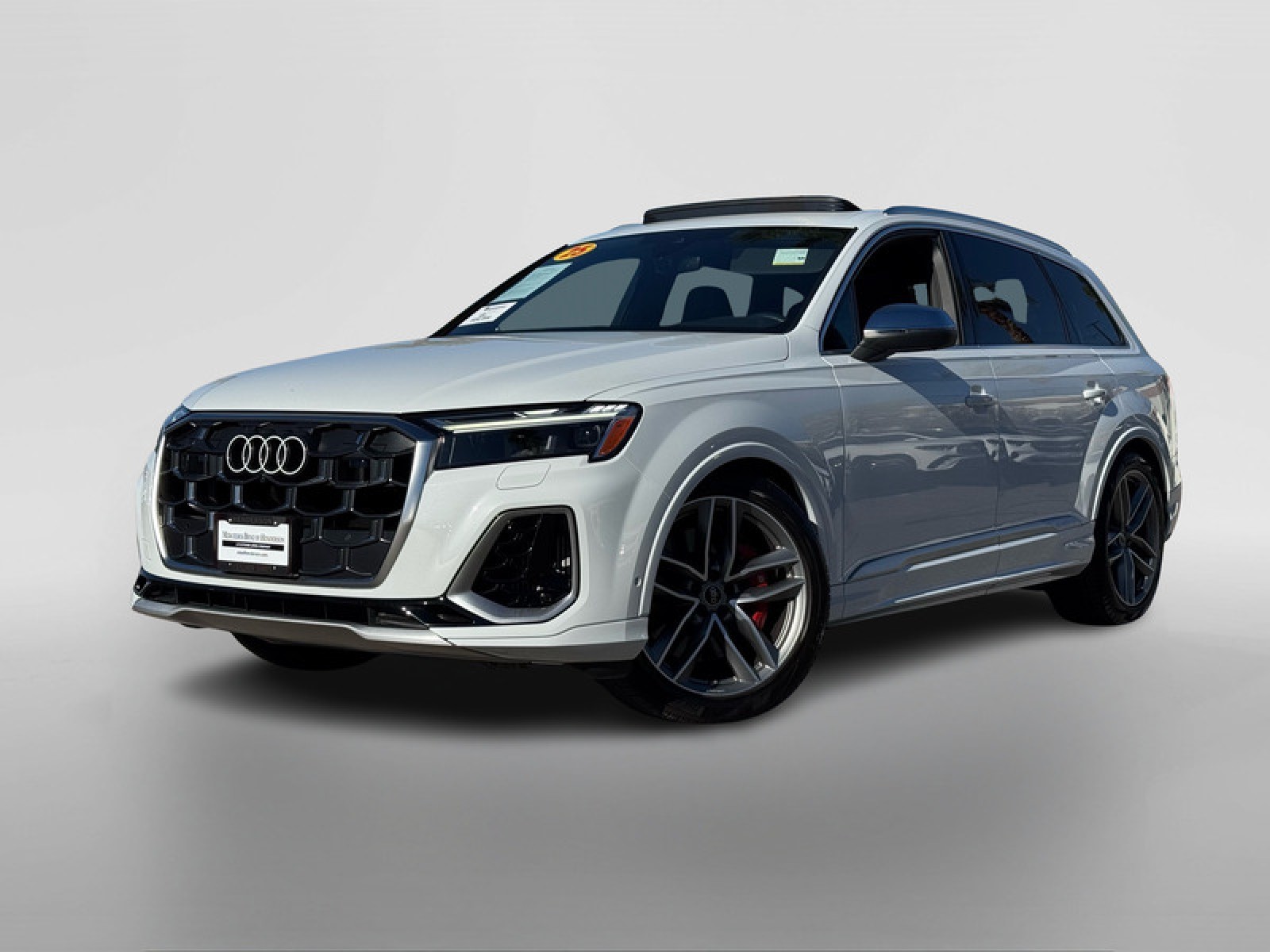 2025 Audi SQ7 Premium Plus's photo