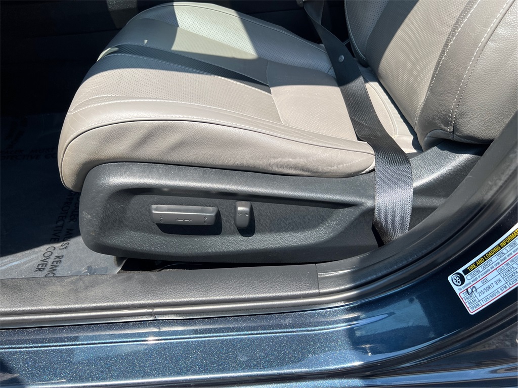2017 Honda Civic EX-L photo 19