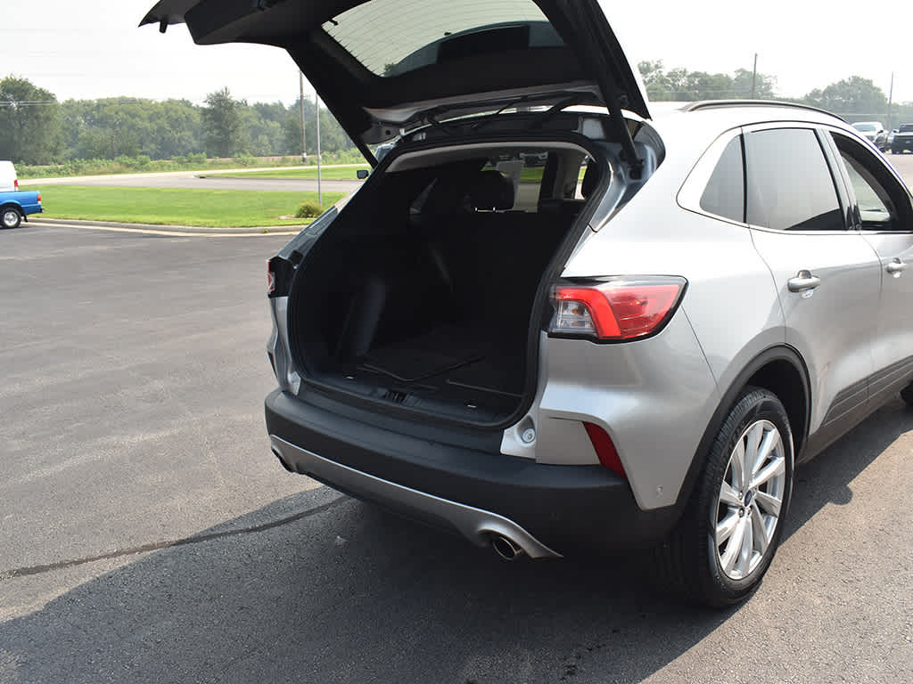 2022 Ford Escape Titanium Hybrid photo 22