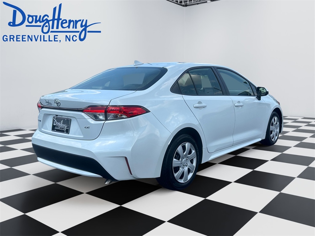 2022 Toyota Corolla LE photo 5