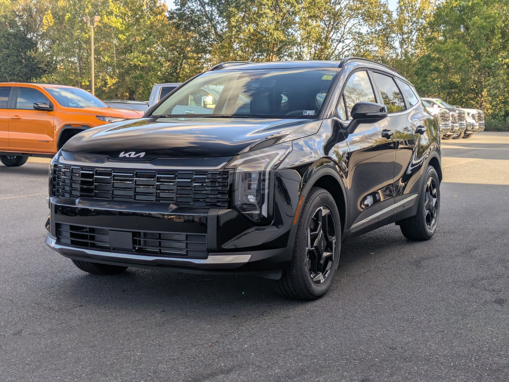 2026 Kia Sportage EX photo 3