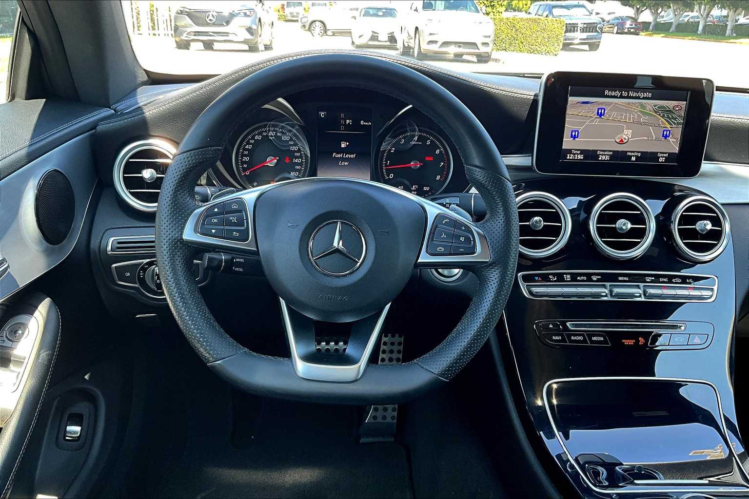 2017 Mercedes Benz C 300 photo 5