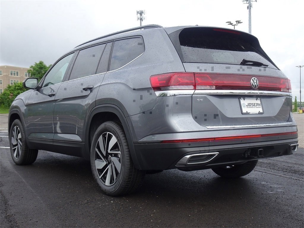2025 Volkswagen Atlas SE Technology photo 4