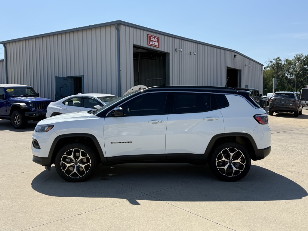 2025 Jeep Compass Limited photo 4