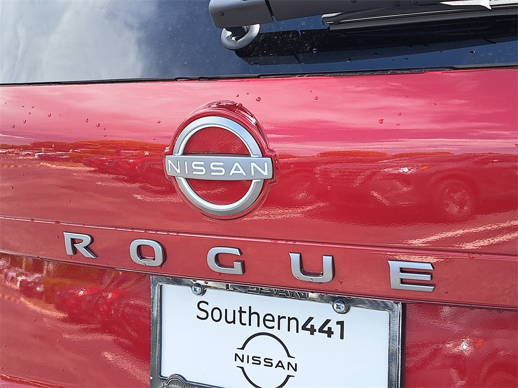 2026 Nissan Rogue SV photo 9