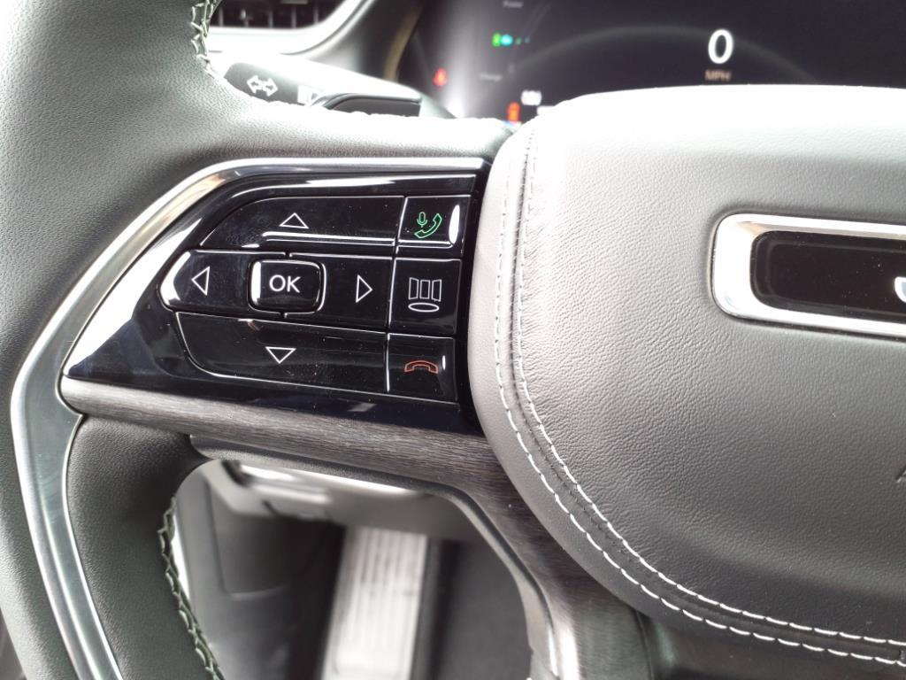 2024 Jeep Cherokee Overland 4xe photo 15
