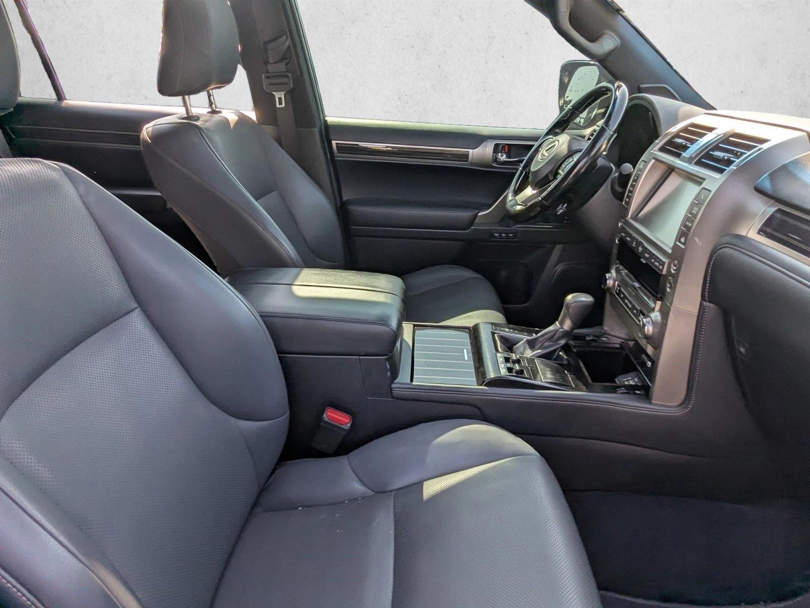 2020 Lexus GX 460 Premium photo 17