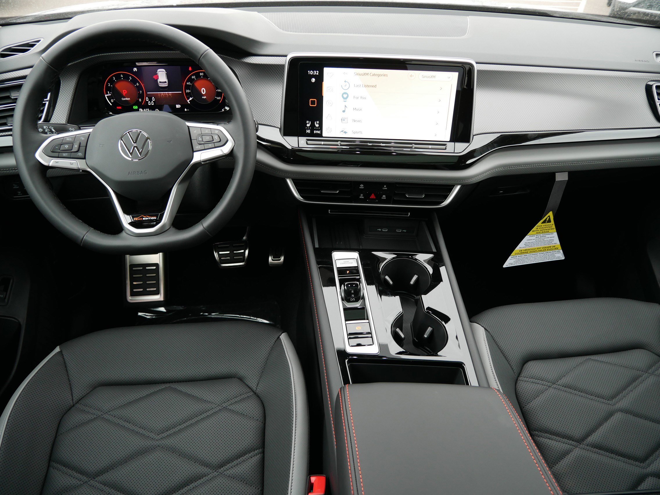 2025 Volkswagen Atlas Peak Edition SE photo 2