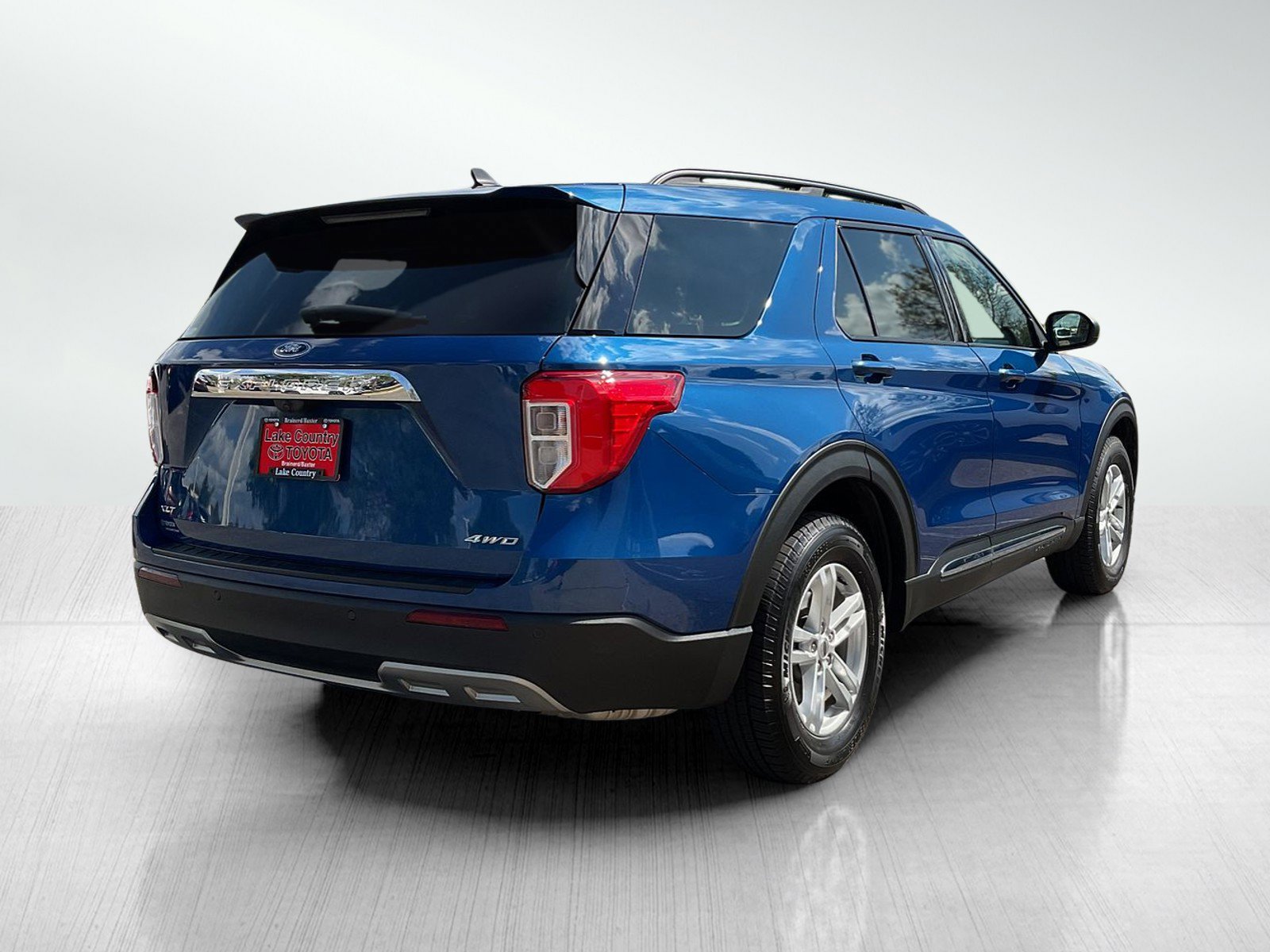 2021 Ford Explorer XLT photo 4