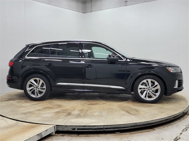 2023 Audi Q7 55 Prestige photo 4