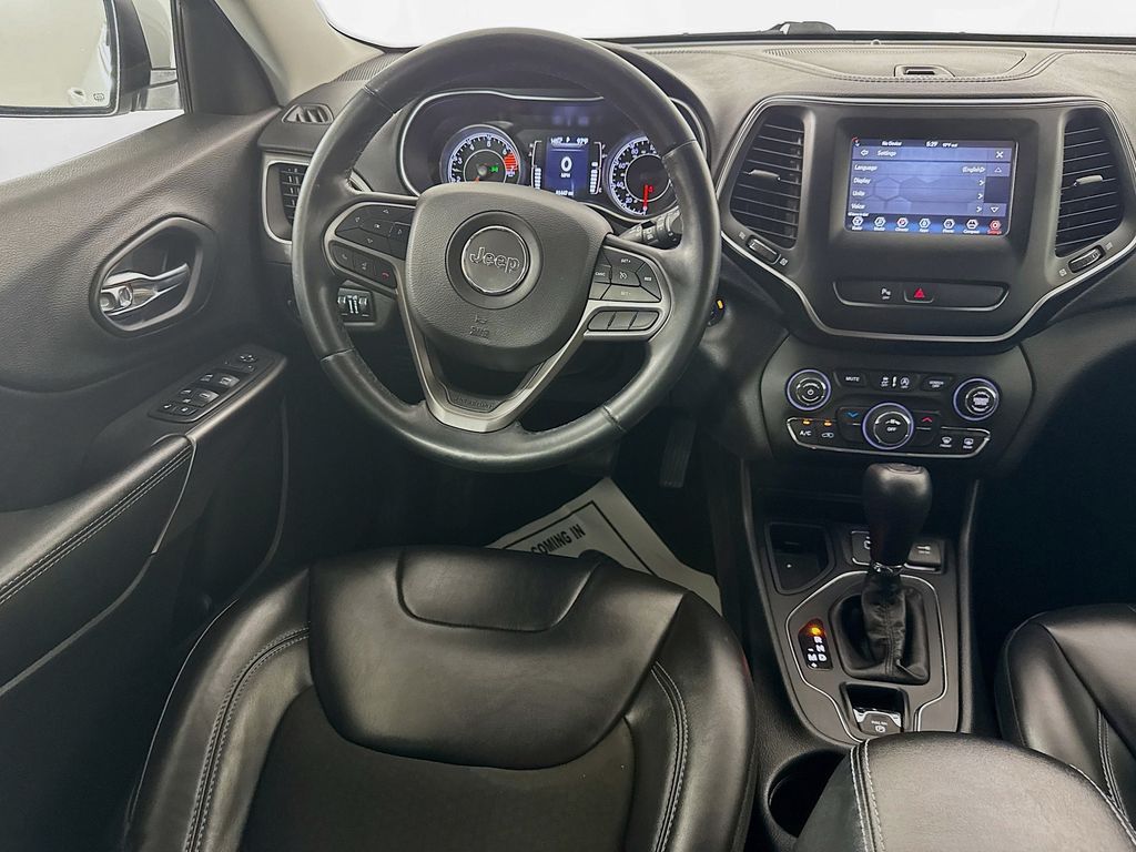 2019 Jeep Cherokee Latitude photo 24