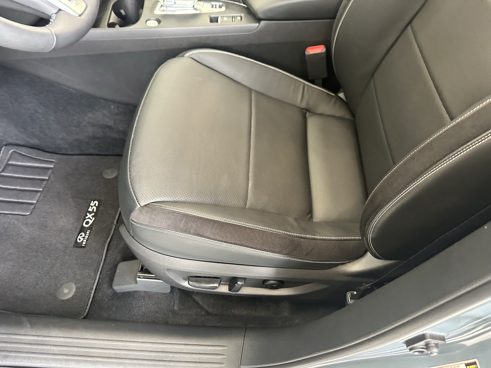 2025 Infiniti QX55 Sensory photo 13