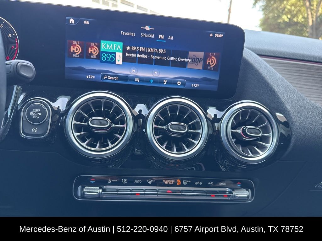 2025 Mercedes Benz GLA 250 photo 30