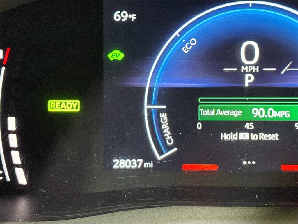 2025 Toyota Camry SE photo 25