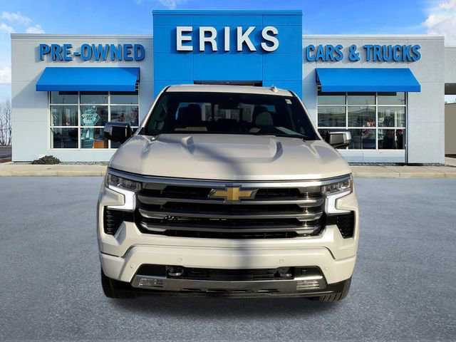2024 Chevrolet Silverado 1500 High Country photo 3