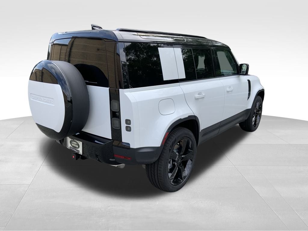2026 Land Rover Defender 110 S photo 8