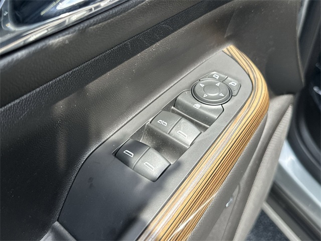2023 Gmc Acadia SLE photo 12