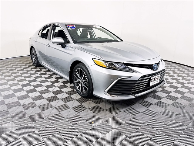 2024 Toyota Camry XLE's photo