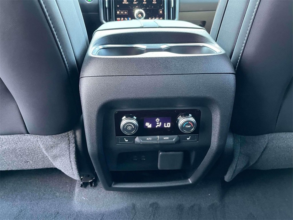 2026 Gmc Acadia AT4 photo 11