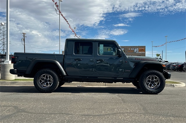 2025 Jeep Gladiator Rubicon photo 2