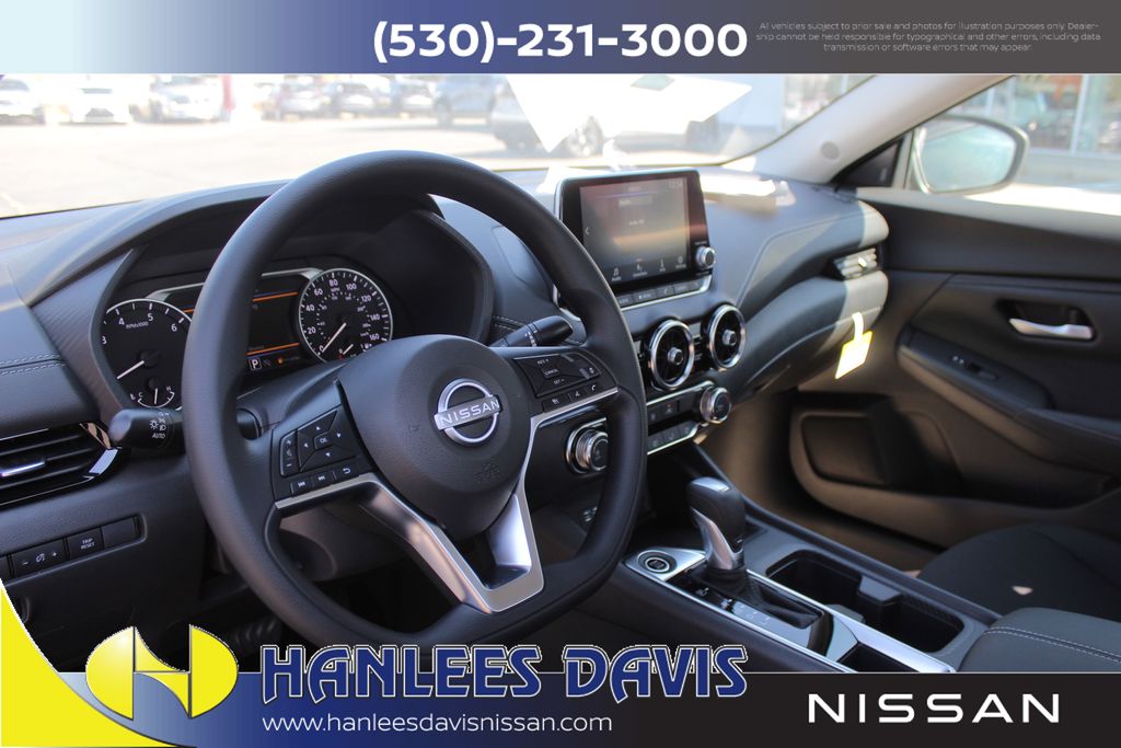 2025 Nissan Sentra SV photo 5