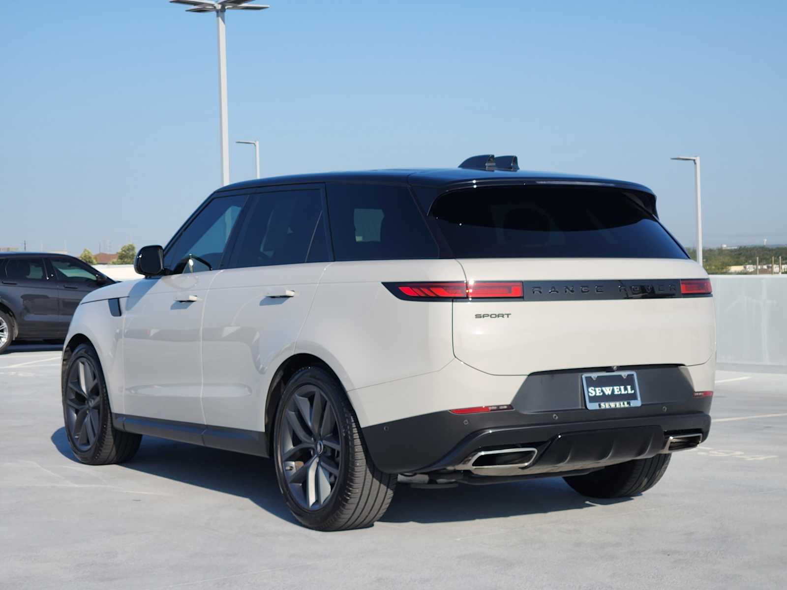 2024 Land Rover Range Rover Sport SE photo 7