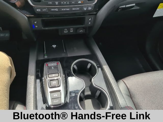 2025 Honda Ridgeline Black Edition photo 3