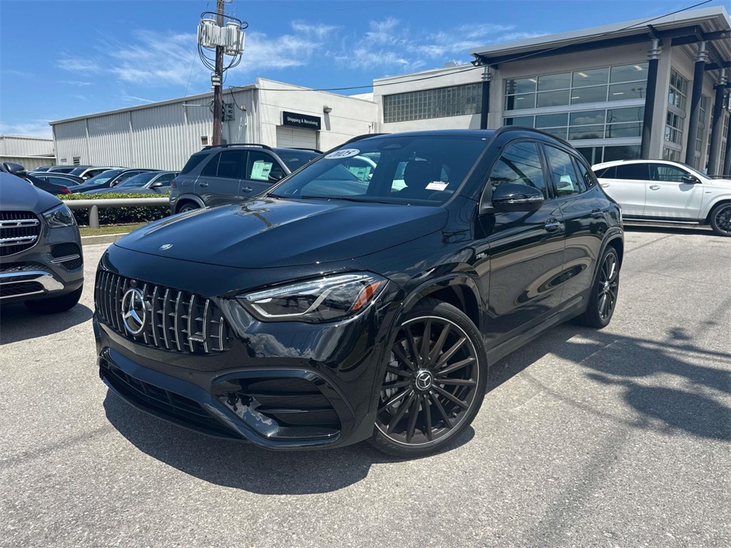 2025 Mercedes Benz GLA AMG 35 4MATIC photo 3