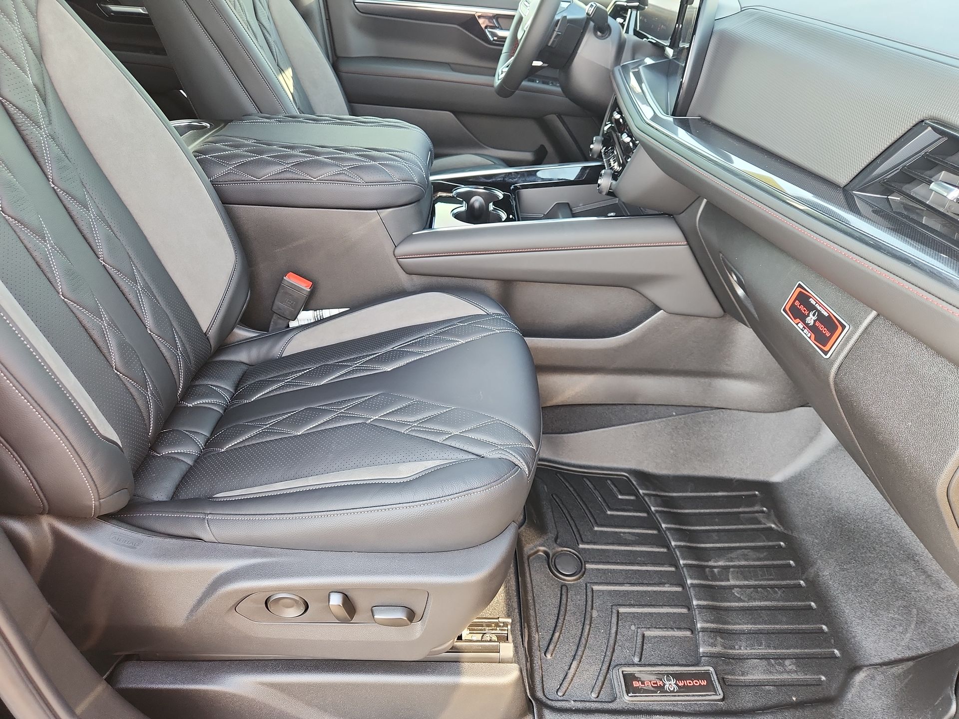2025 Chevrolet Tahoe RST photo 27