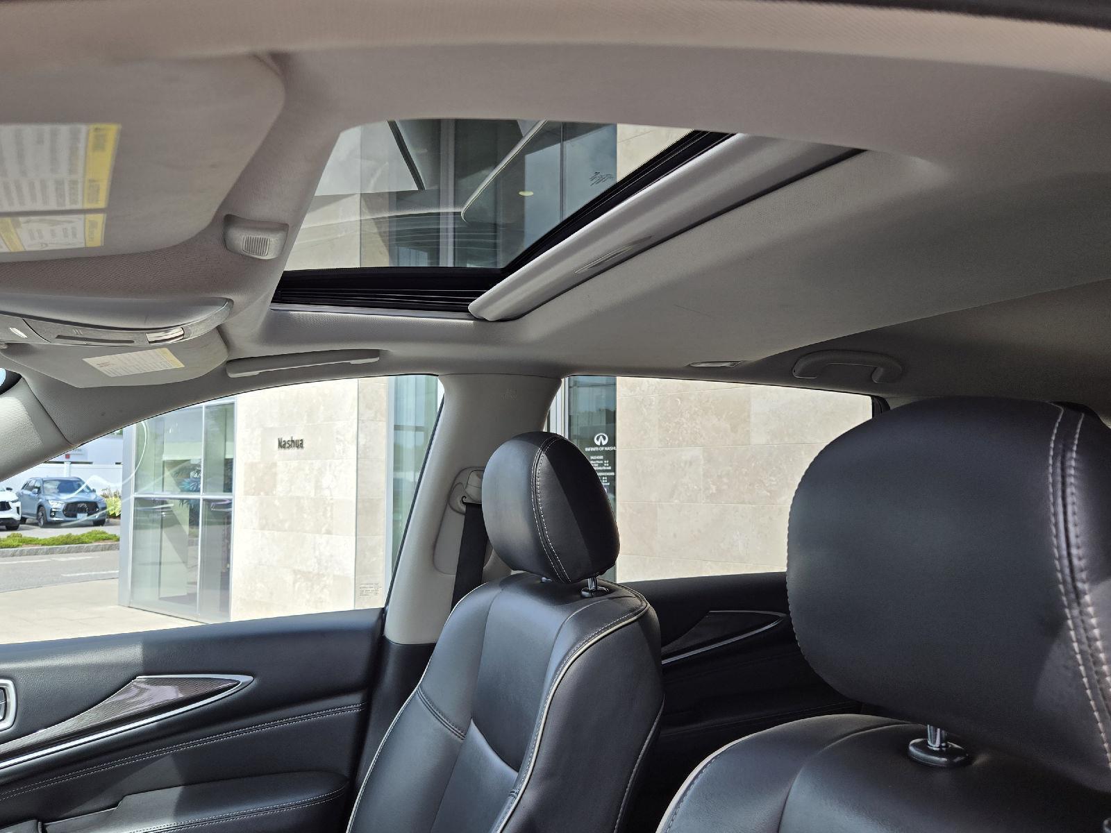 2019 Infiniti QX60 Luxe photo 3