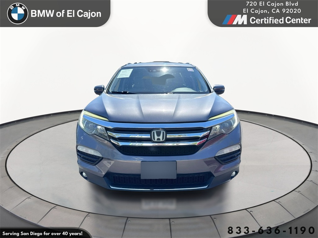 2017 Honda Pilot Elite photo 3