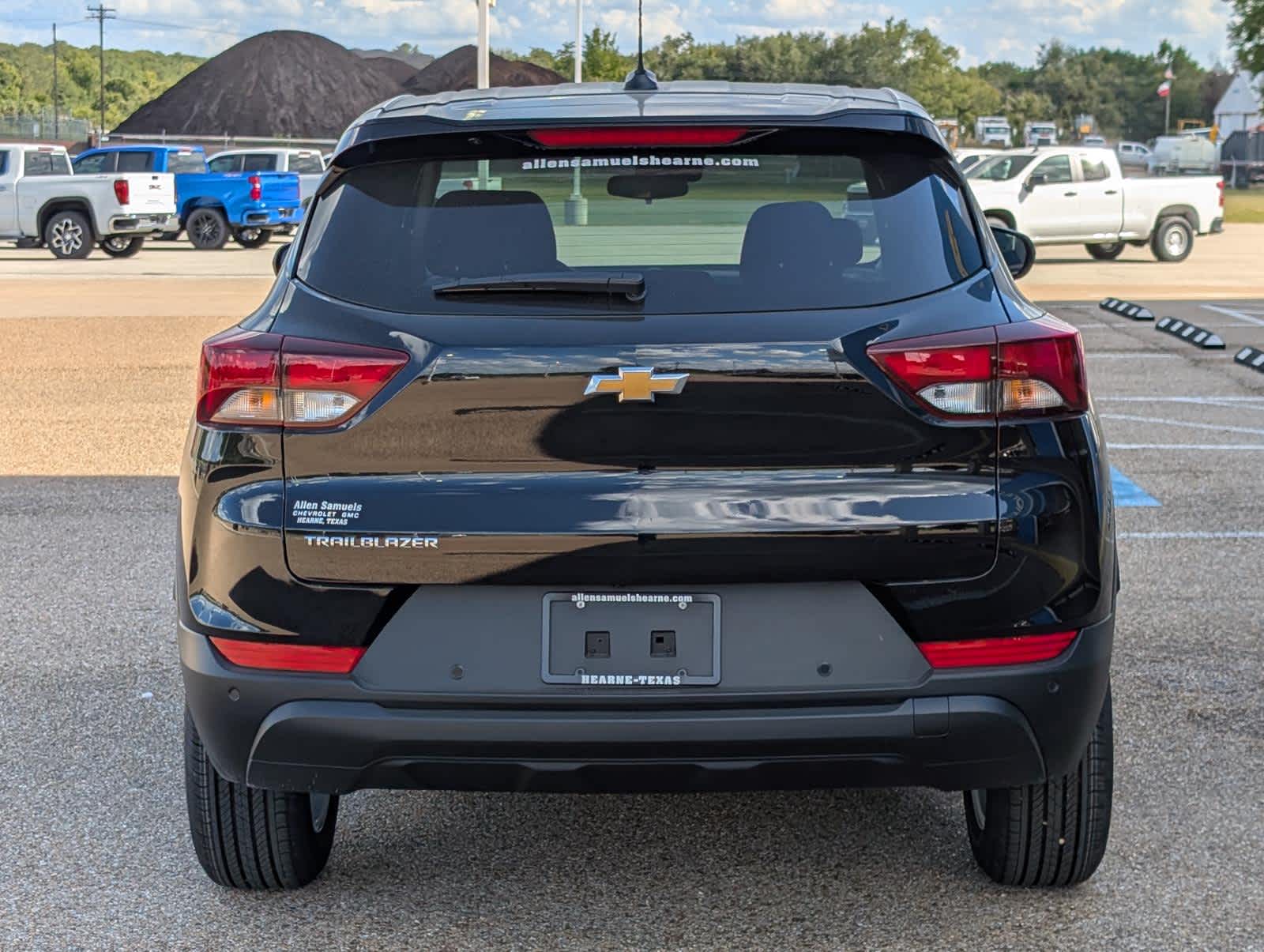 2026 Chevrolet Trailblazer LS photo 4