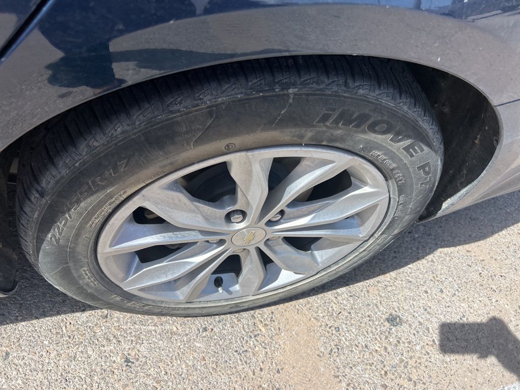 2019 Chevrolet Malibu 1LT photo 4