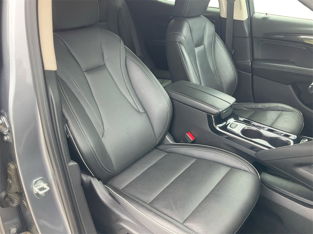 2021 Buick Envision Essence photo 17