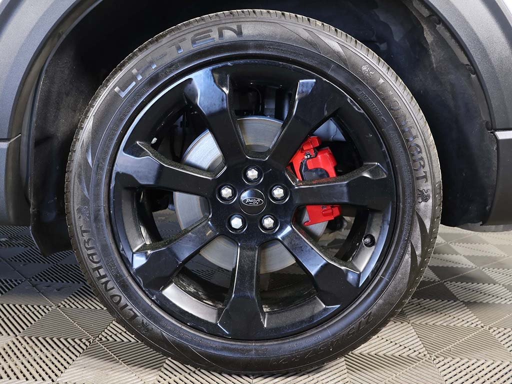 2022 Ford Explorer ST photo 20