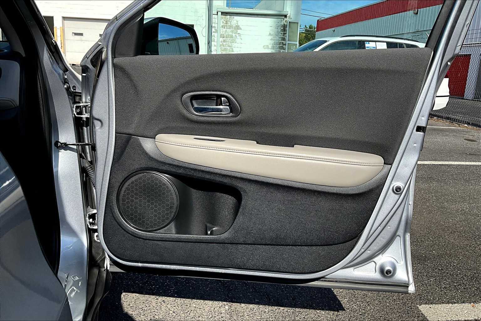 2019 Honda HR-V LX photo 21
