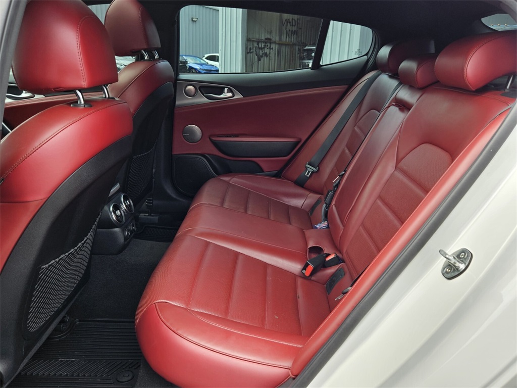2020 Kia Stinger GT2 photo 6