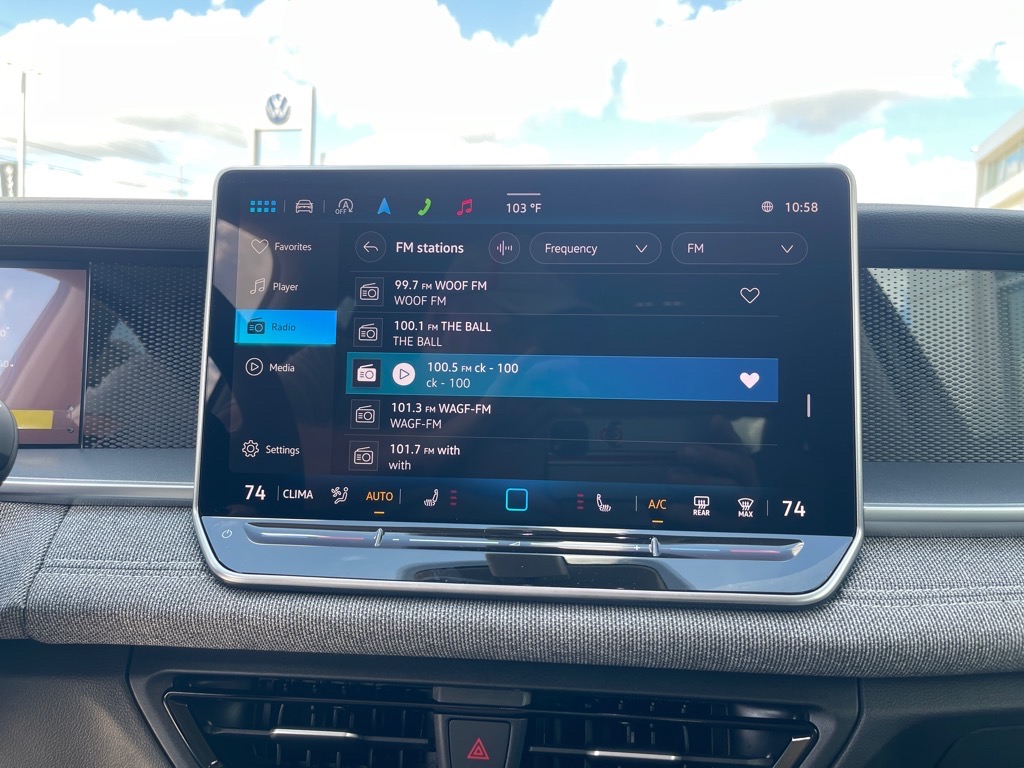 2025 Volkswagen Tiguan S photo 3