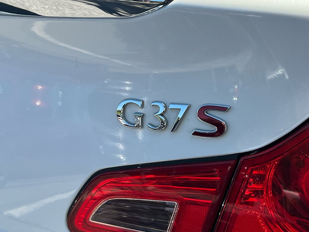 2013 Infiniti G37 Journey photo 25
