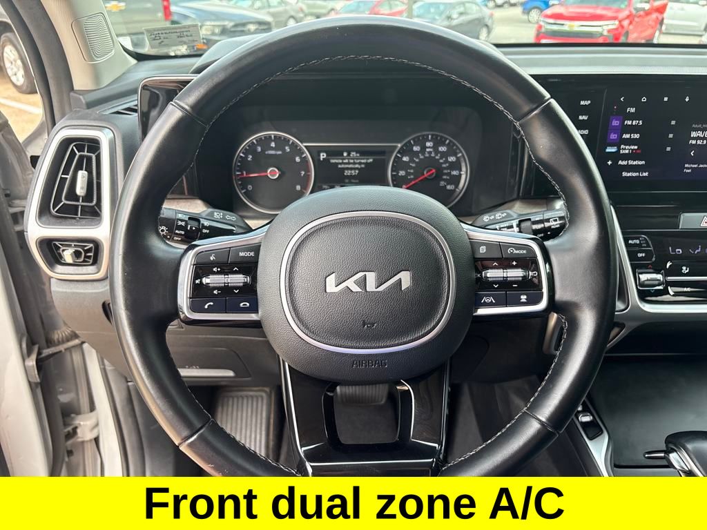 2022 Kia Sorento EX photo 14