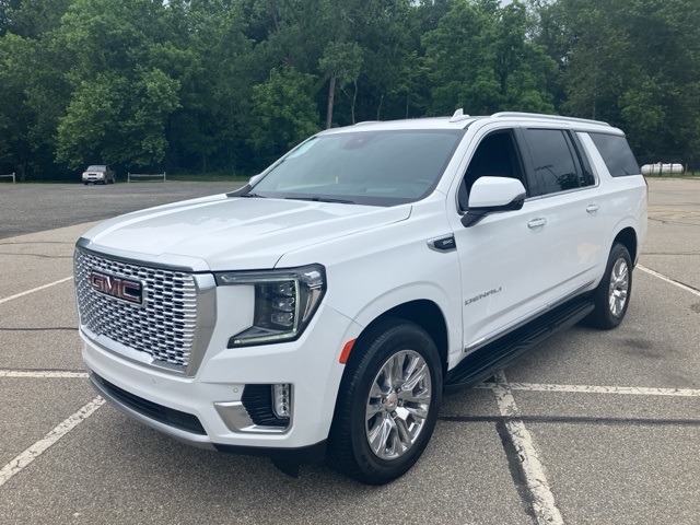 2023 GMC Yukon XL Denali's photo