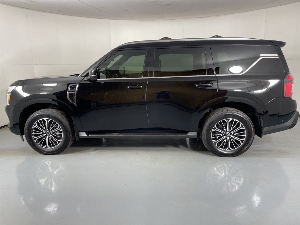 2026 Nissan Armada SL photo 5