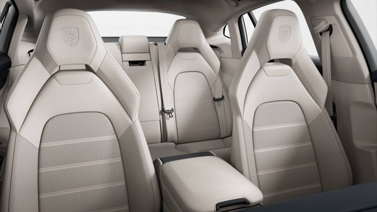 2026 Porsche Panamera 4 photo 10