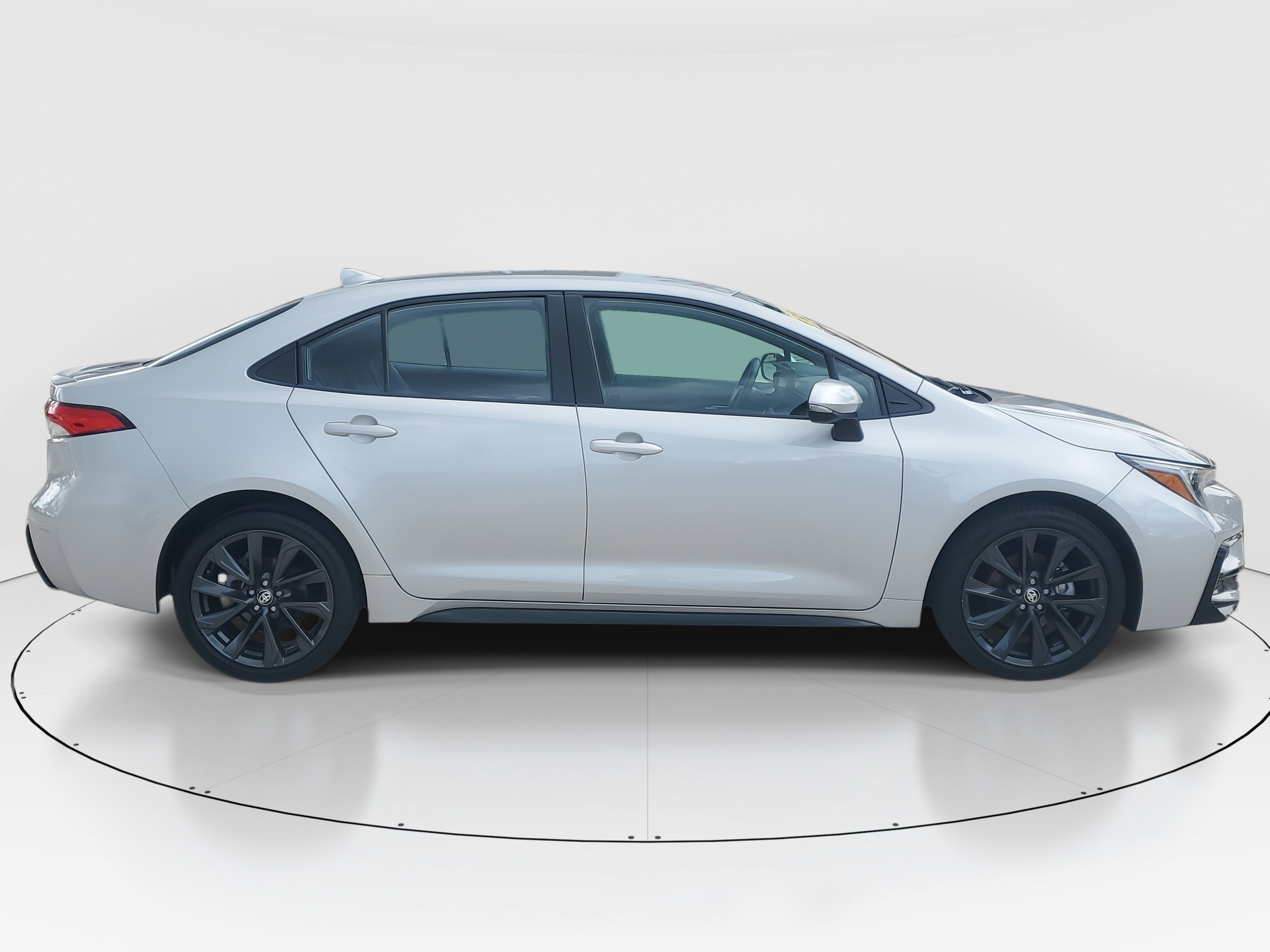 2024 Toyota Corolla SE photo 2