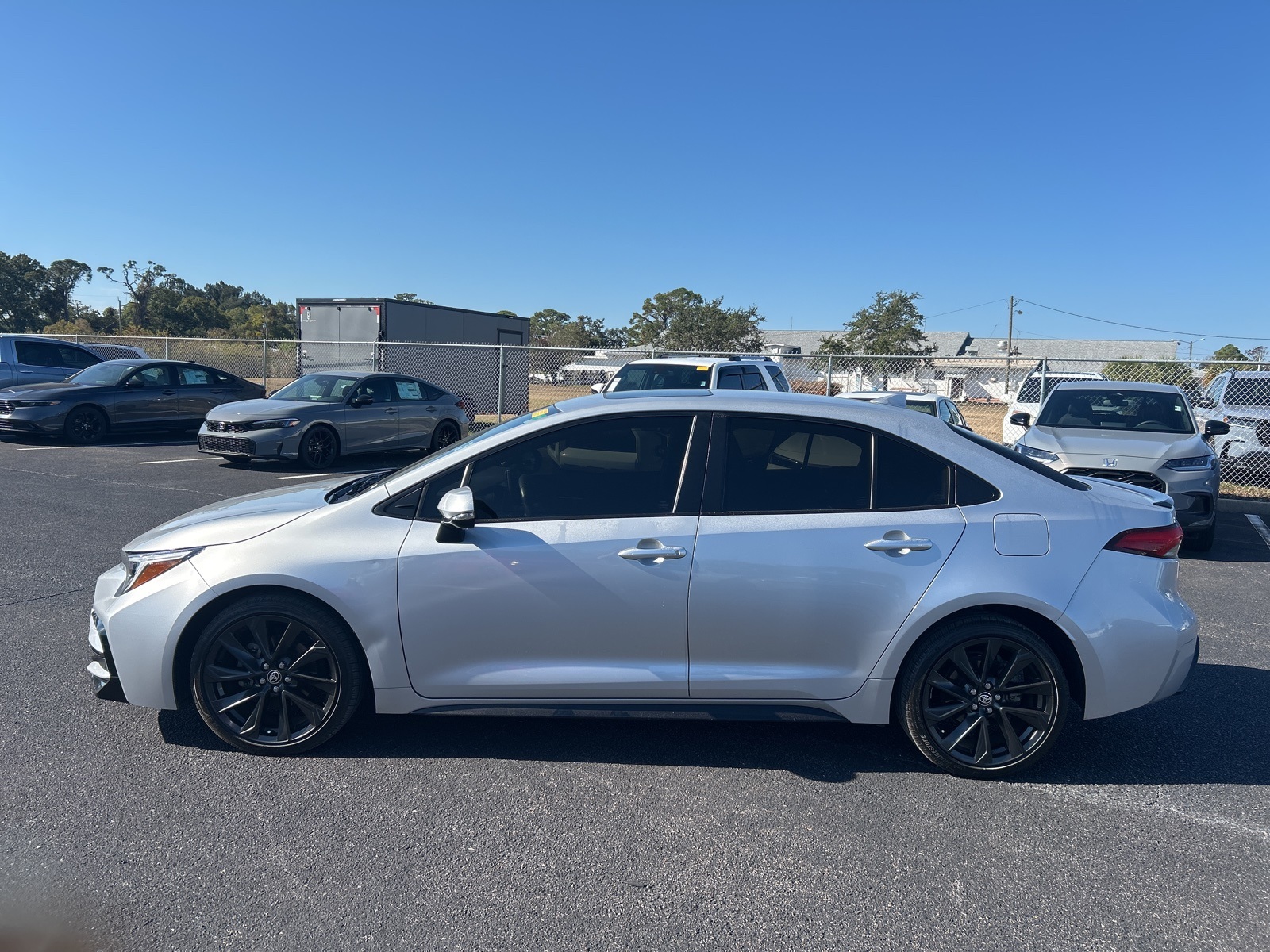 2023 Toyota Corolla XSE photo 4