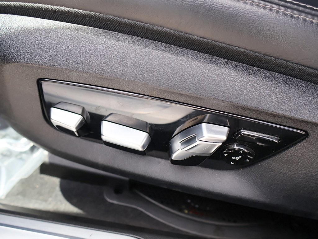 2020 Bmw 740i xDrive Sedan photo 27
