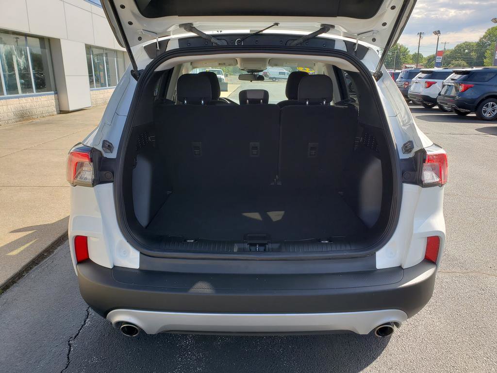 2022 Ford Escape SE photo 4