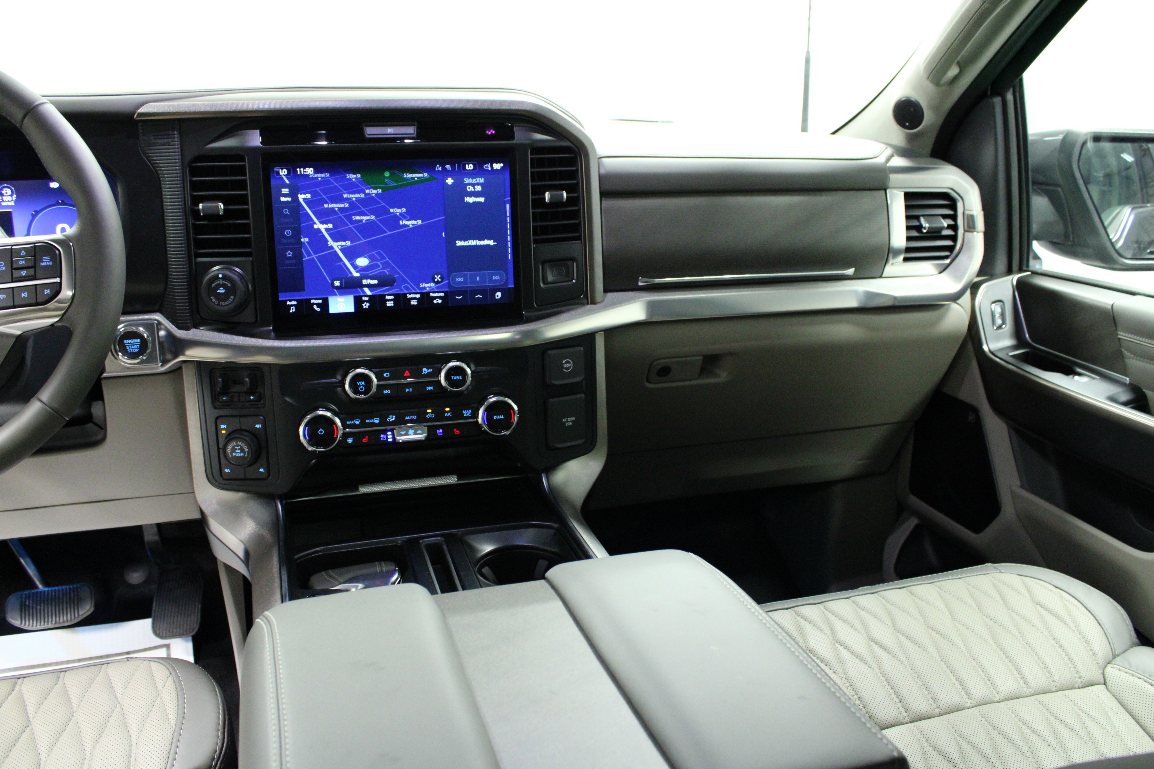 2025 Ford F-150 Platinum photo 17