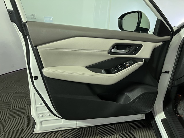 2023 Nissan Rogue SL photo 23