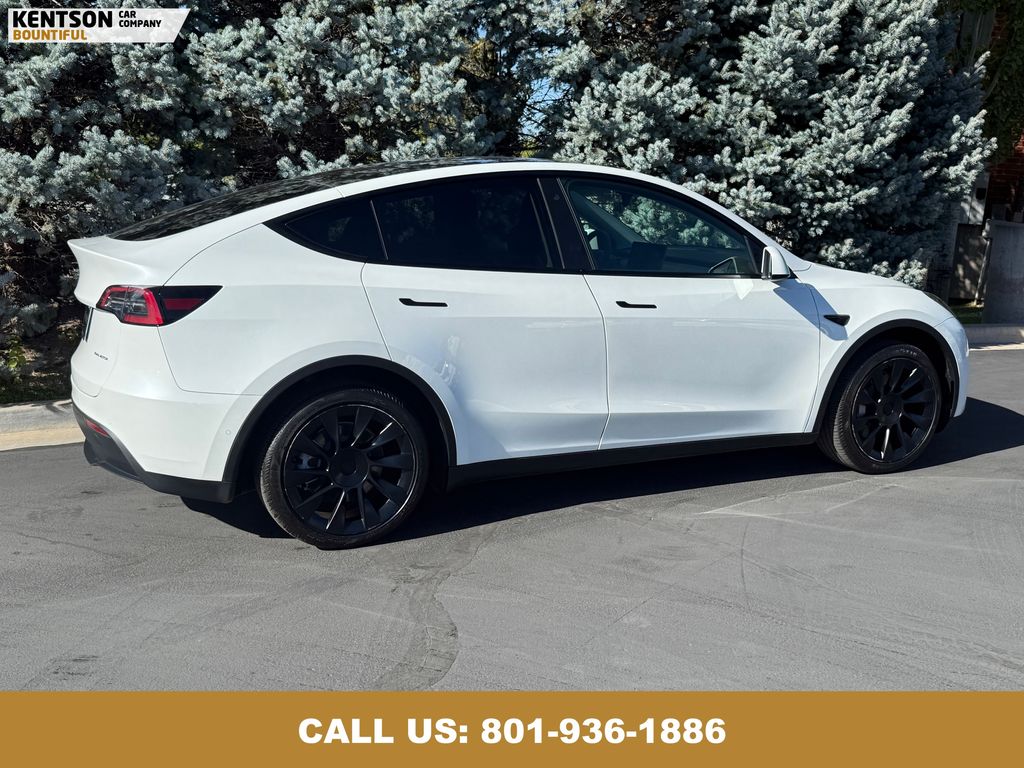 2022 Tesla Model Y Long Range photo 8
